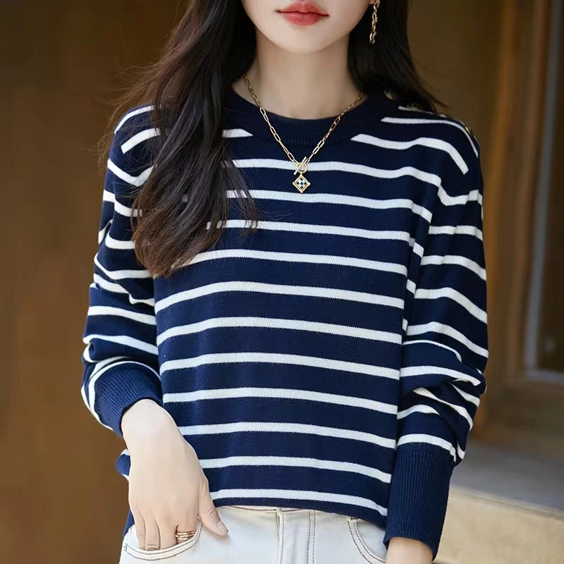 精纺羊毛肩部带扣圆领条纹长袖秋冬上衣NS3288