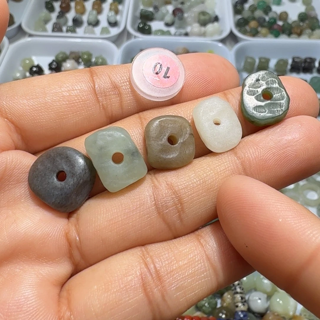 和田玉未镶嵌珠宝奇石