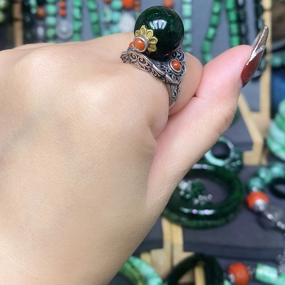 银S925镶嵌戒指翡翠漂亮美眉