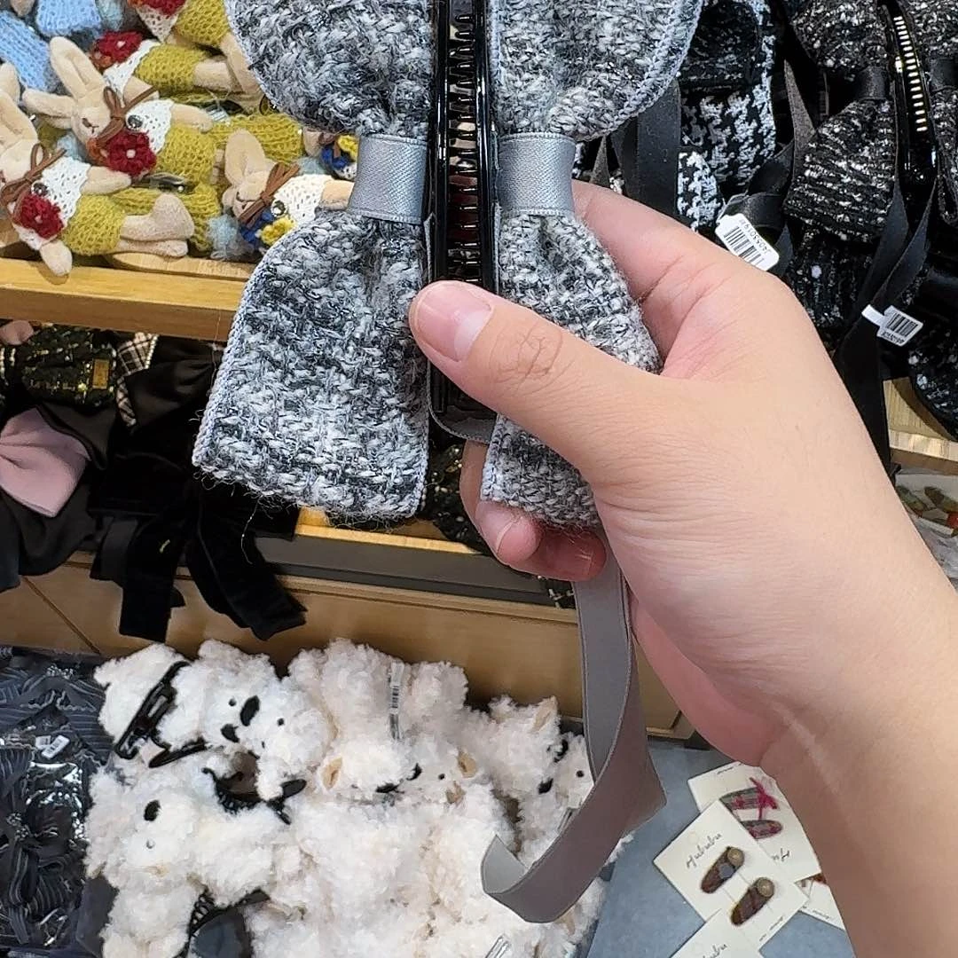 非金属无灰色香蕉夹