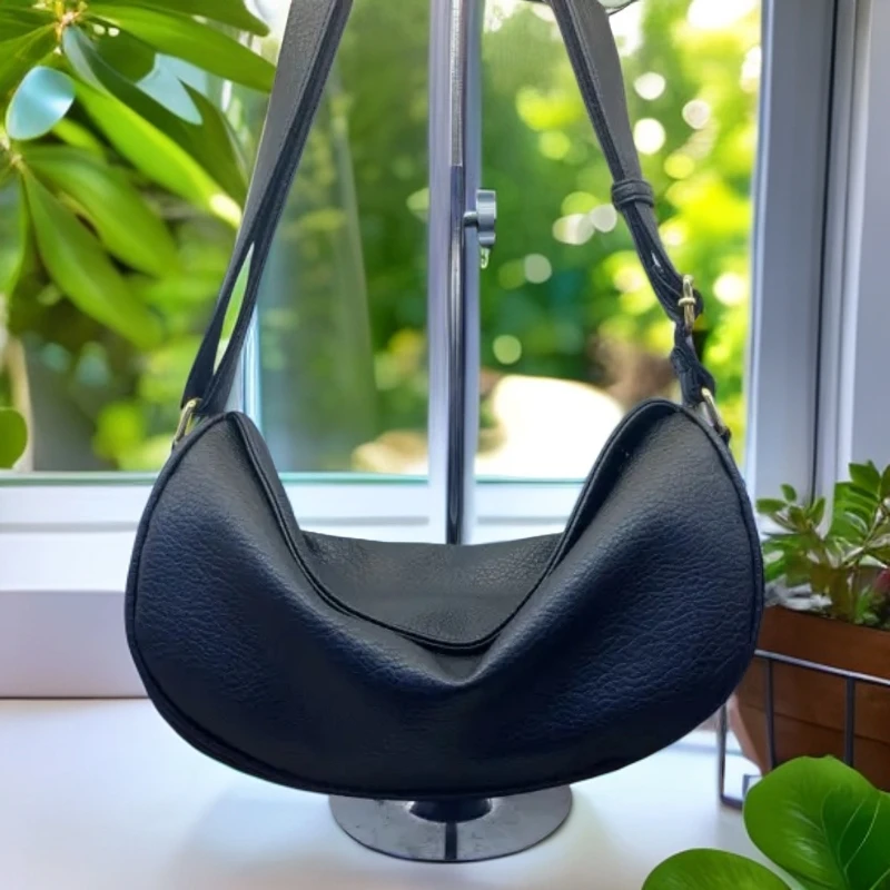 复古轻奢风大容量单肩斜挎女士饺子包新款