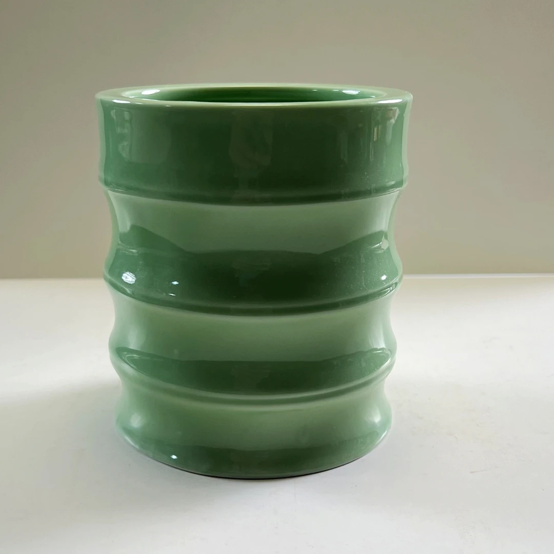 景德镇青釉大号陶瓷笔筒