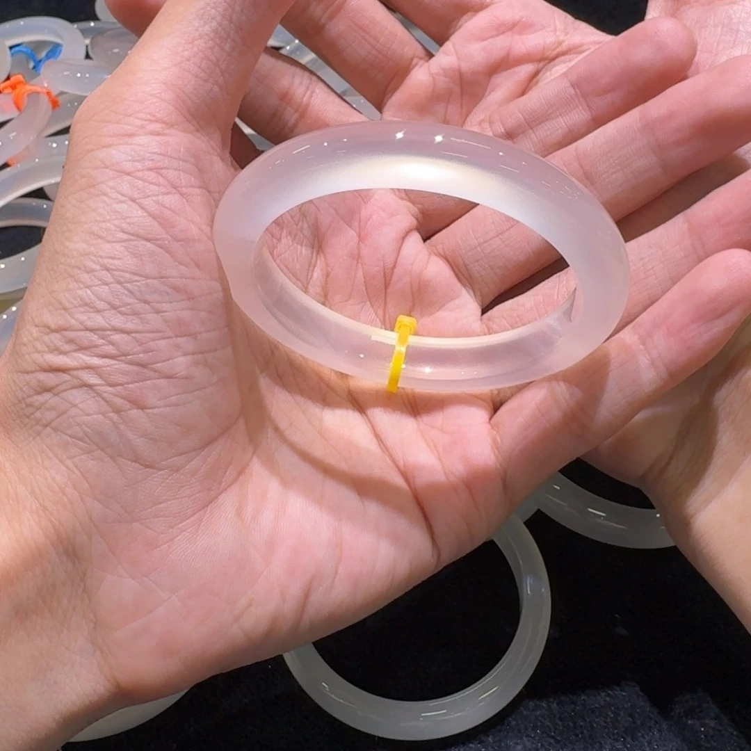 玛瑙/玉髓手镯未镶嵌x*i30