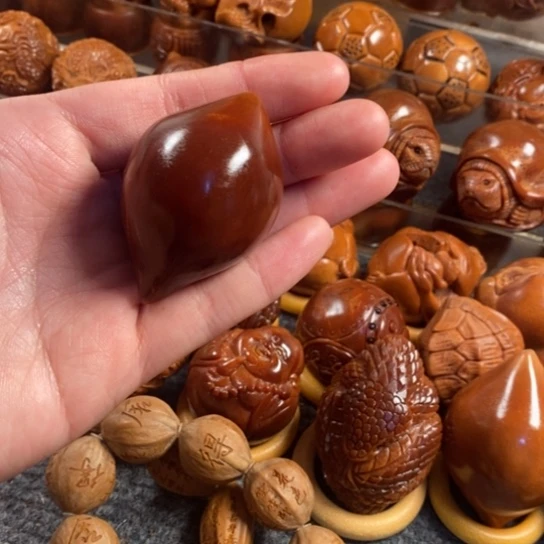 橄榄核吊坠玉华单面