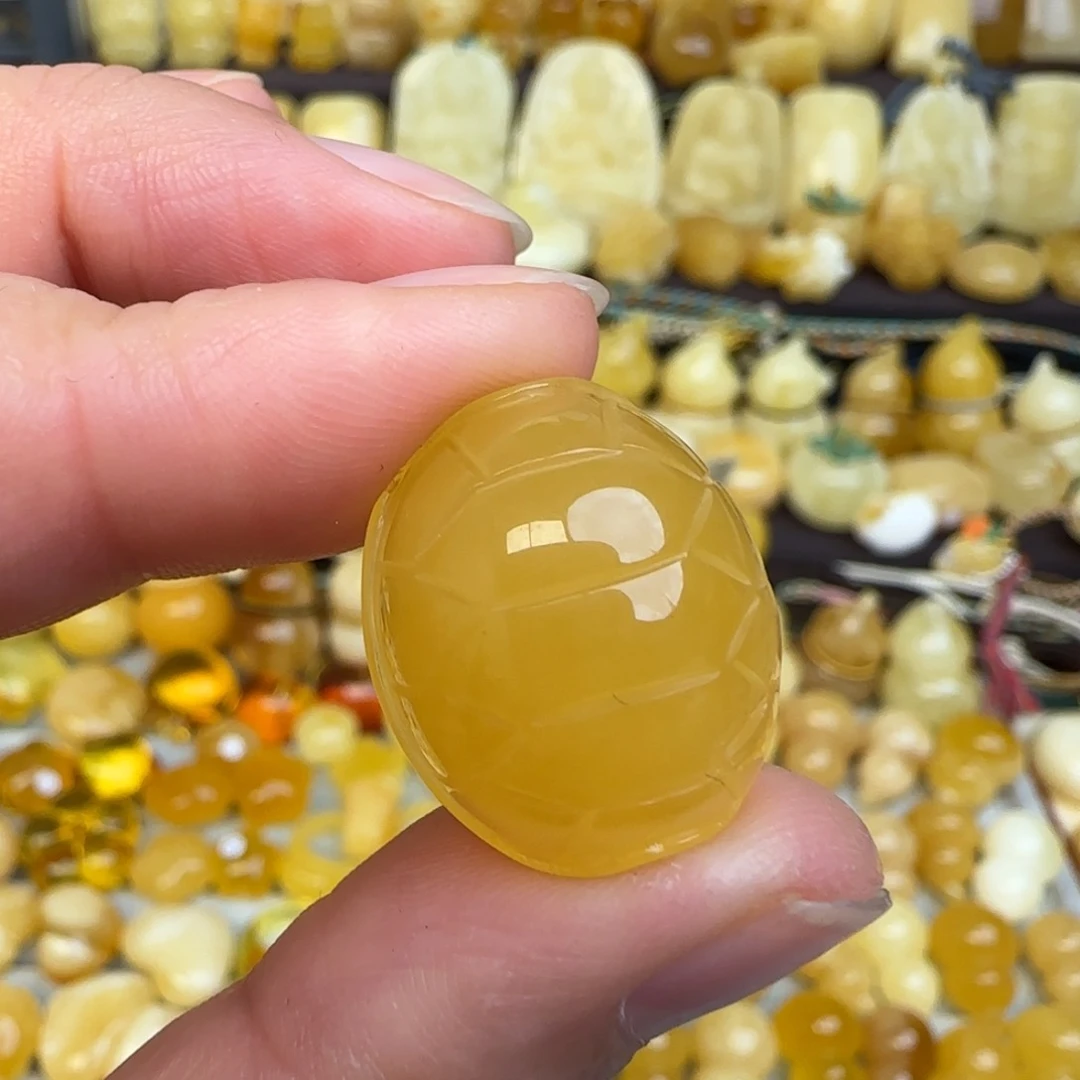 蜜蜡吊坠(不含链)未镶嵌天然俄料鸡油黄蜜蜡富甲