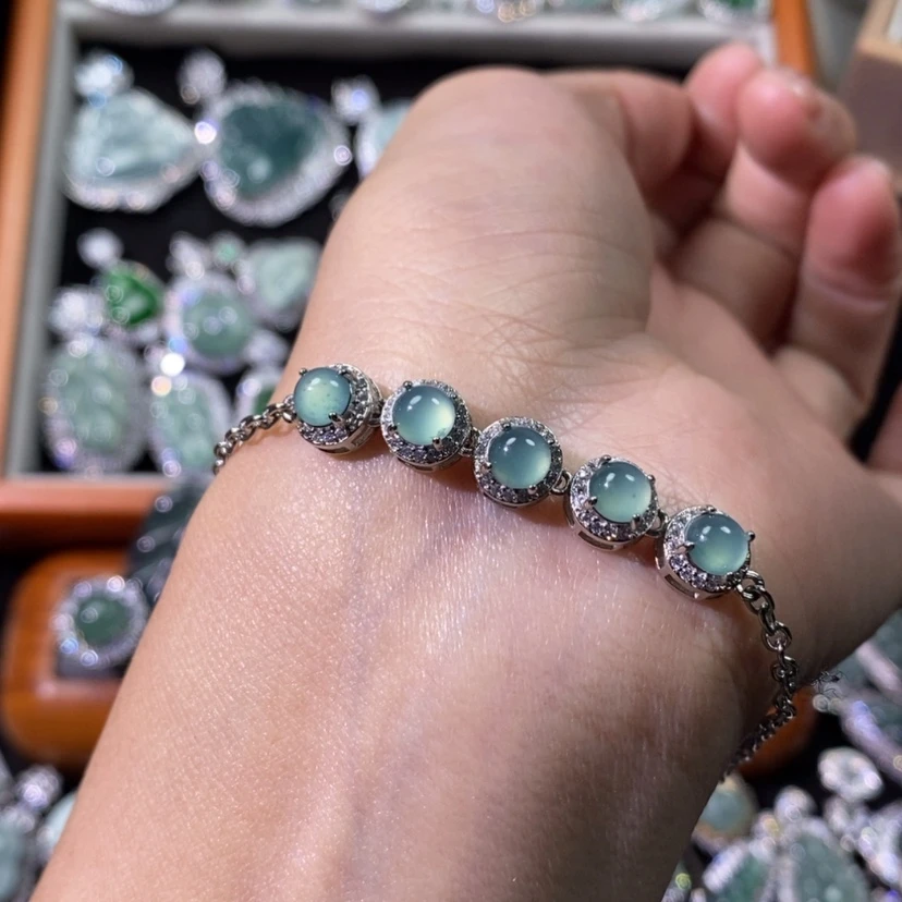 【闪购商品】翡翠颈饰未镶嵌天然