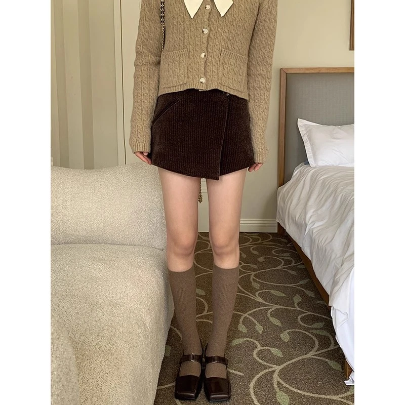 【晰雨清仓】冬季复古一片式设计感灯芯绒A字短款半身裙裤83488#