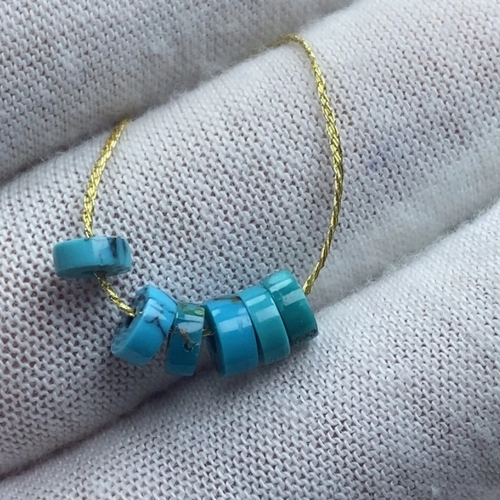 绿松石未镶嵌颈饰