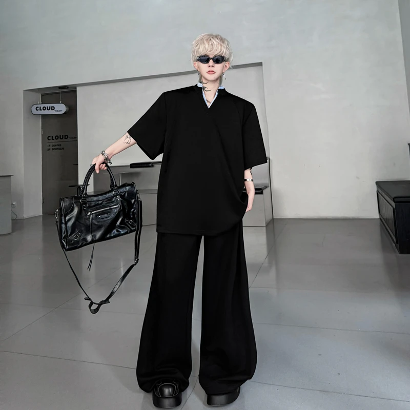 夏季高级感撞色拼接V领短袖T恤套装男设计感直筒长裤运动两件套