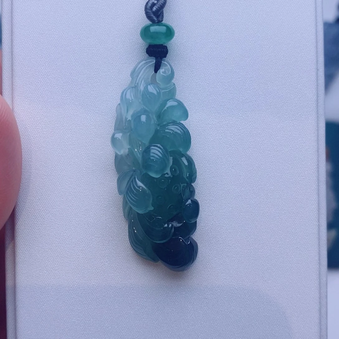 颈饰未镶嵌翡翠莲花