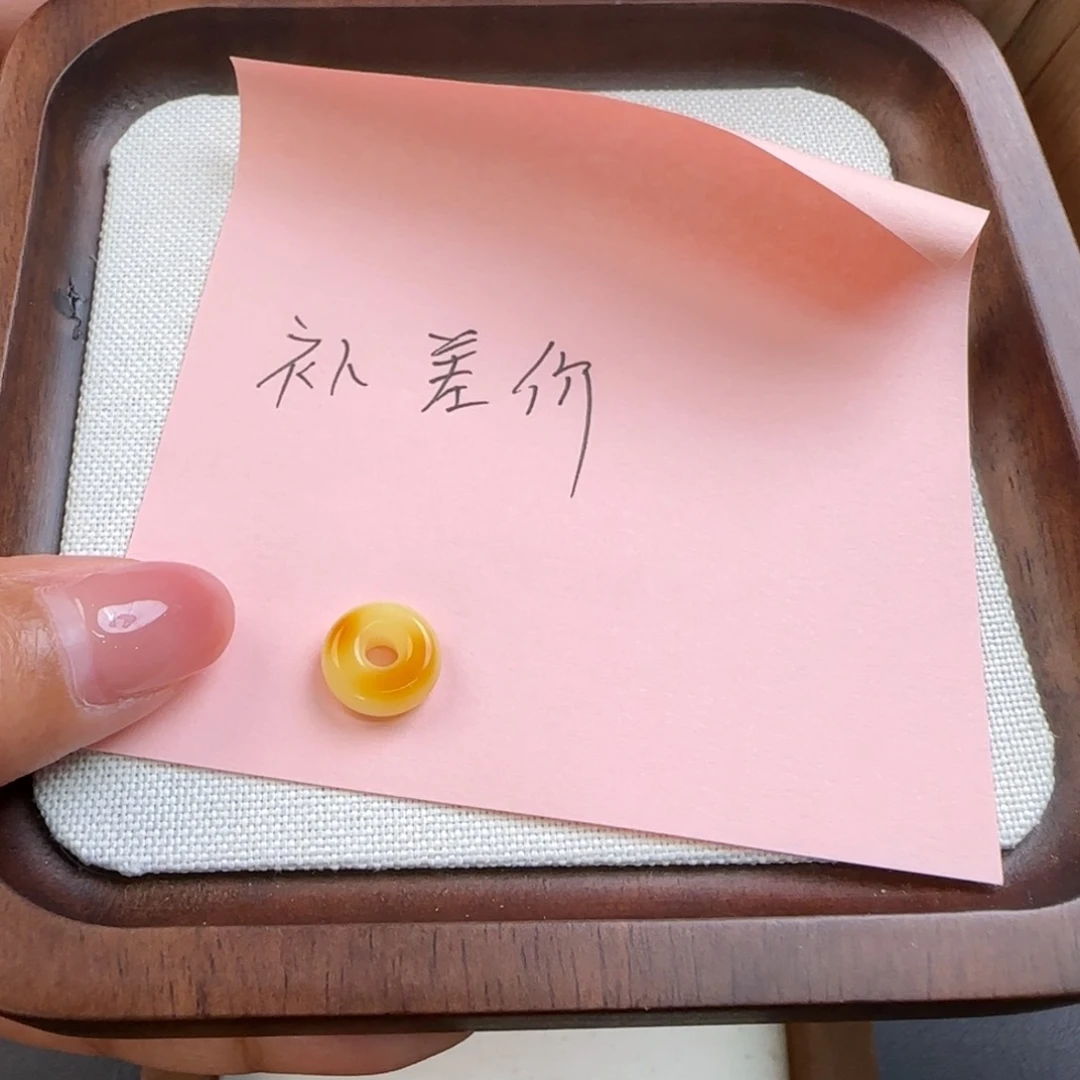 琥珀颈饰未镶嵌琥珀