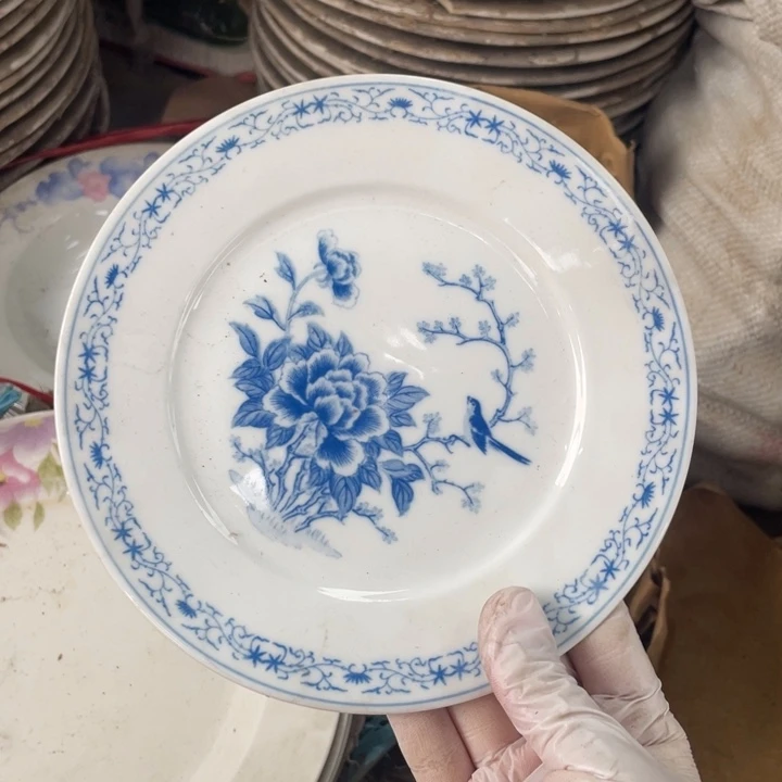 瓷片陶瓷盘子碗砂锅都有