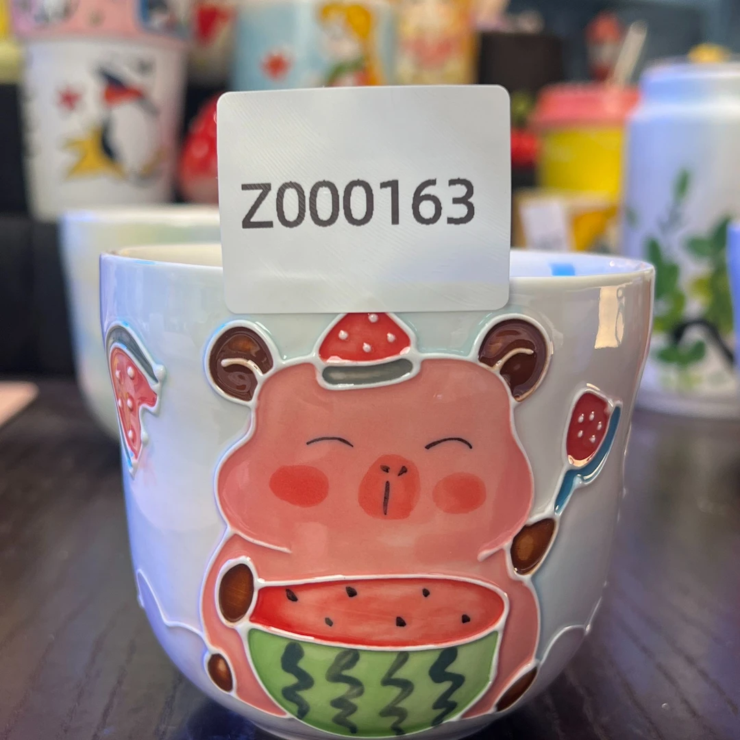 西瓜小猪浮雕手握杯