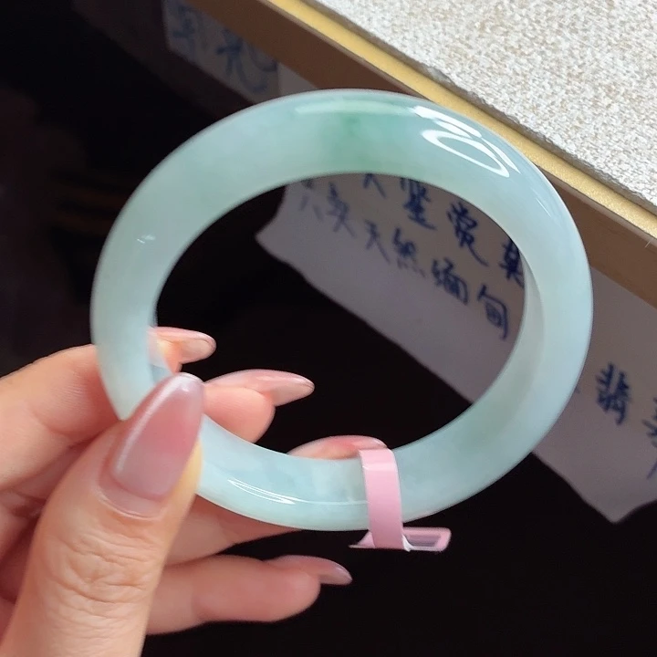 翡翠未镶嵌手镯手镯