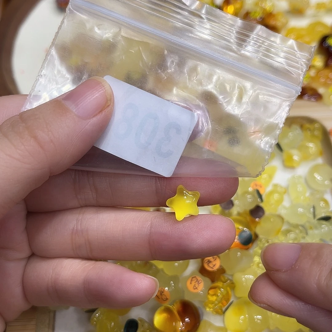 琥珀未镶嵌珠宝奇石