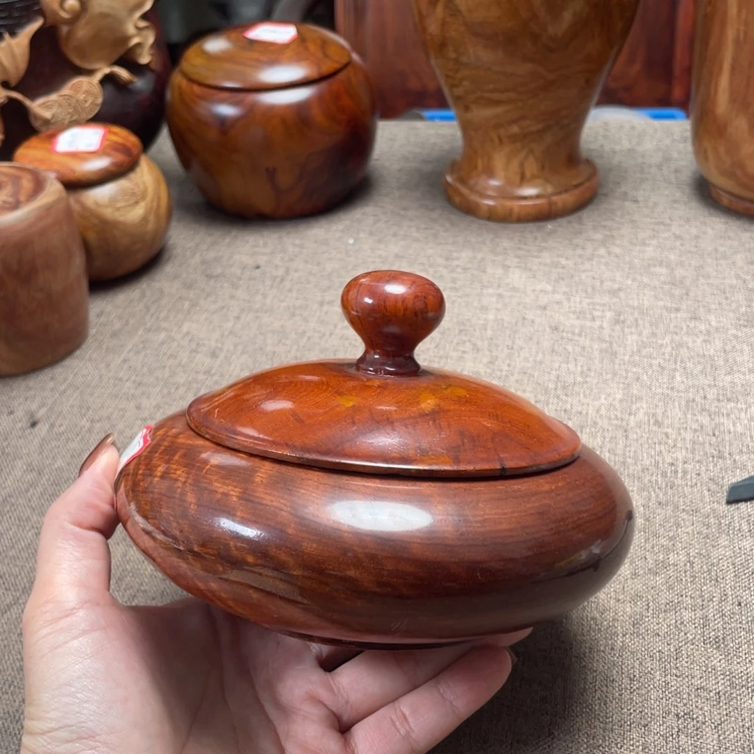 大果紫檀（缅甸花梨）罐子