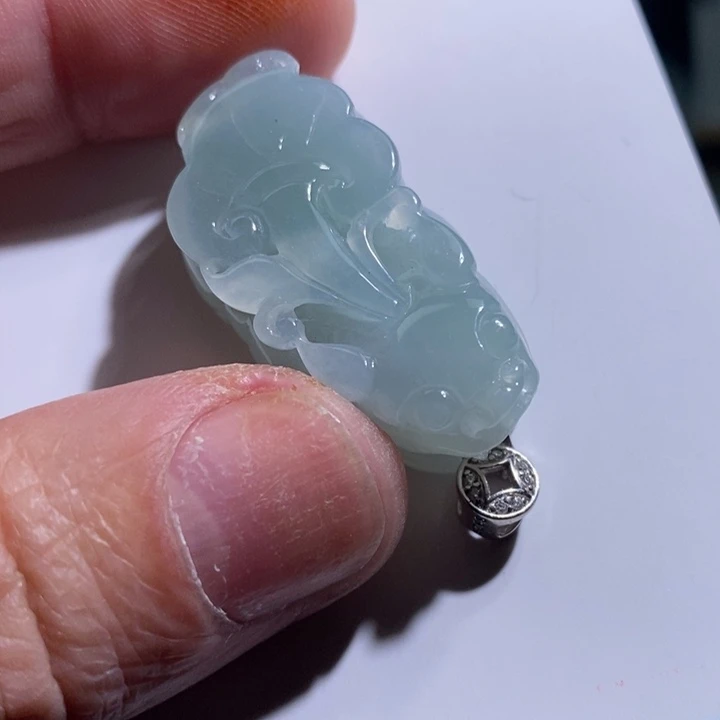 翡翠未镶嵌颈饰假一赔十