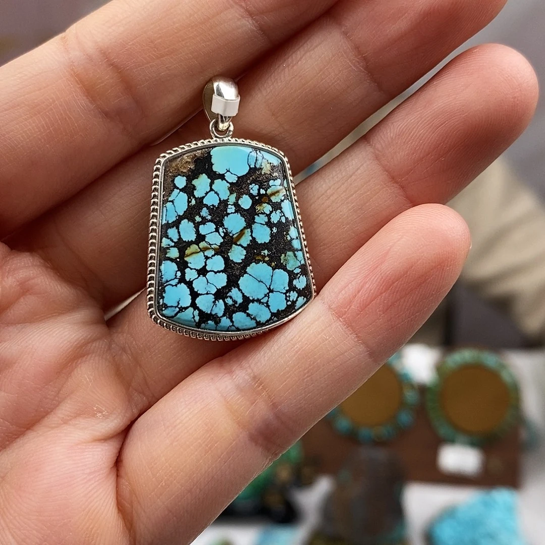 绿松石未镶嵌原矿