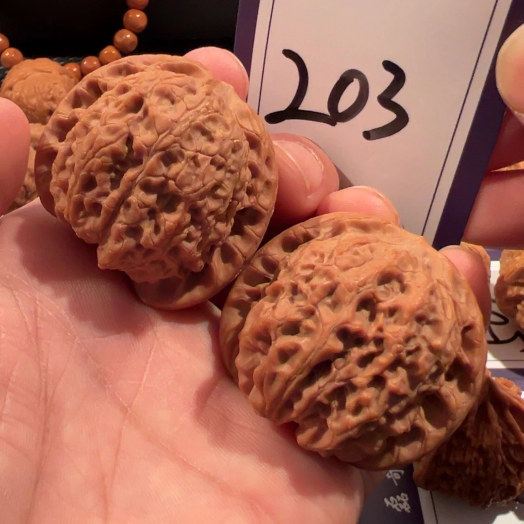 文玩核桃把件全品血麒麟42尺寸203号