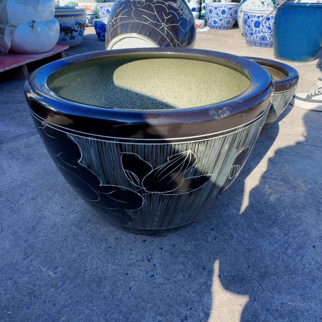 瓷片直径52，高32。。。底座