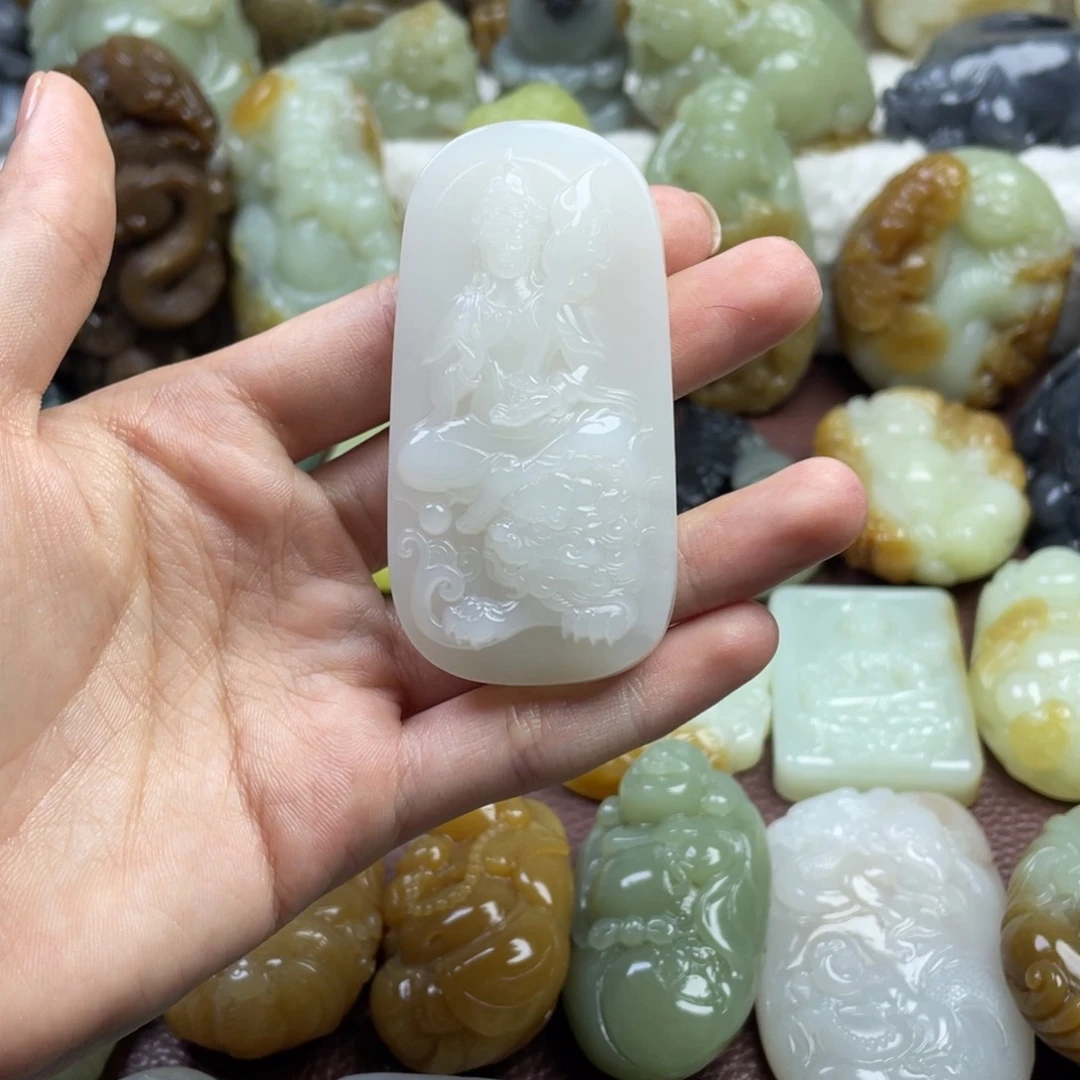 和田玉未镶嵌颈饰执*