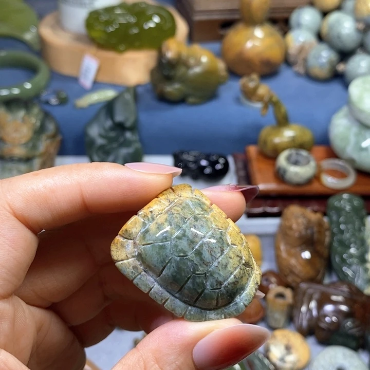 岫岩河磨玉（透闪石质玉）未镶嵌挂件
