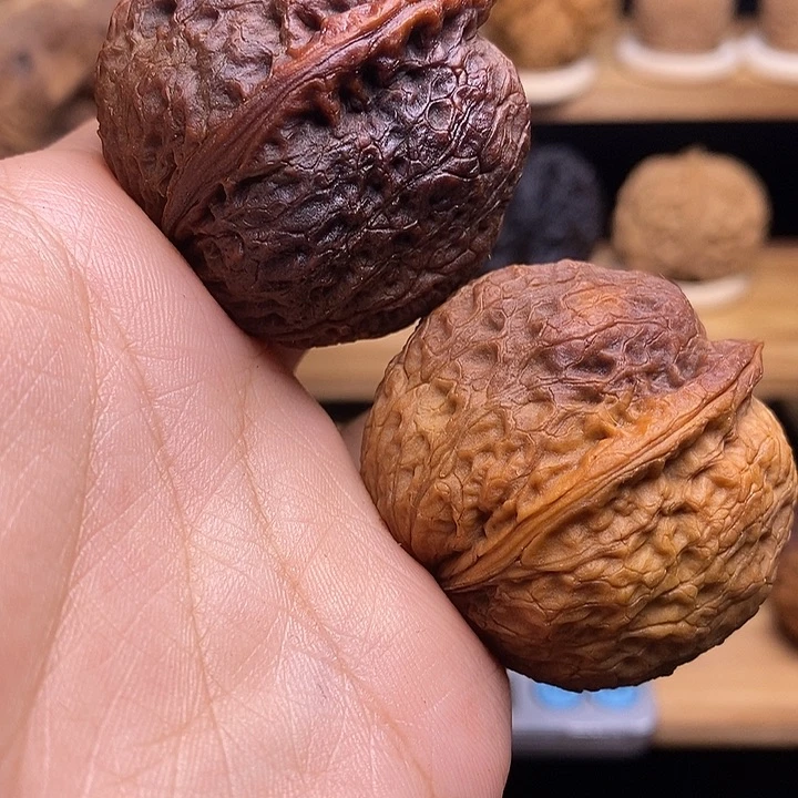 文玩核桃吊坠大苹果43