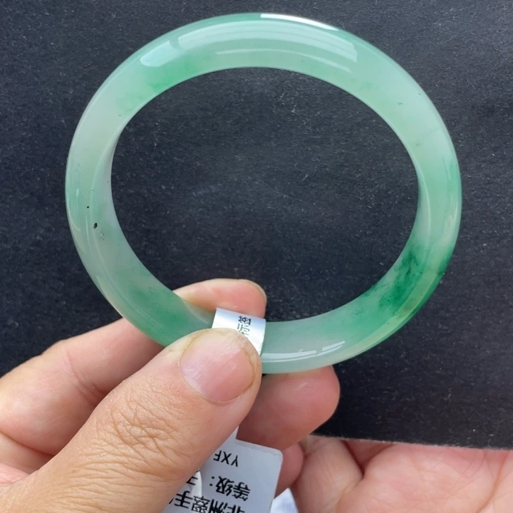 石英质玉未镶嵌手镯55/56