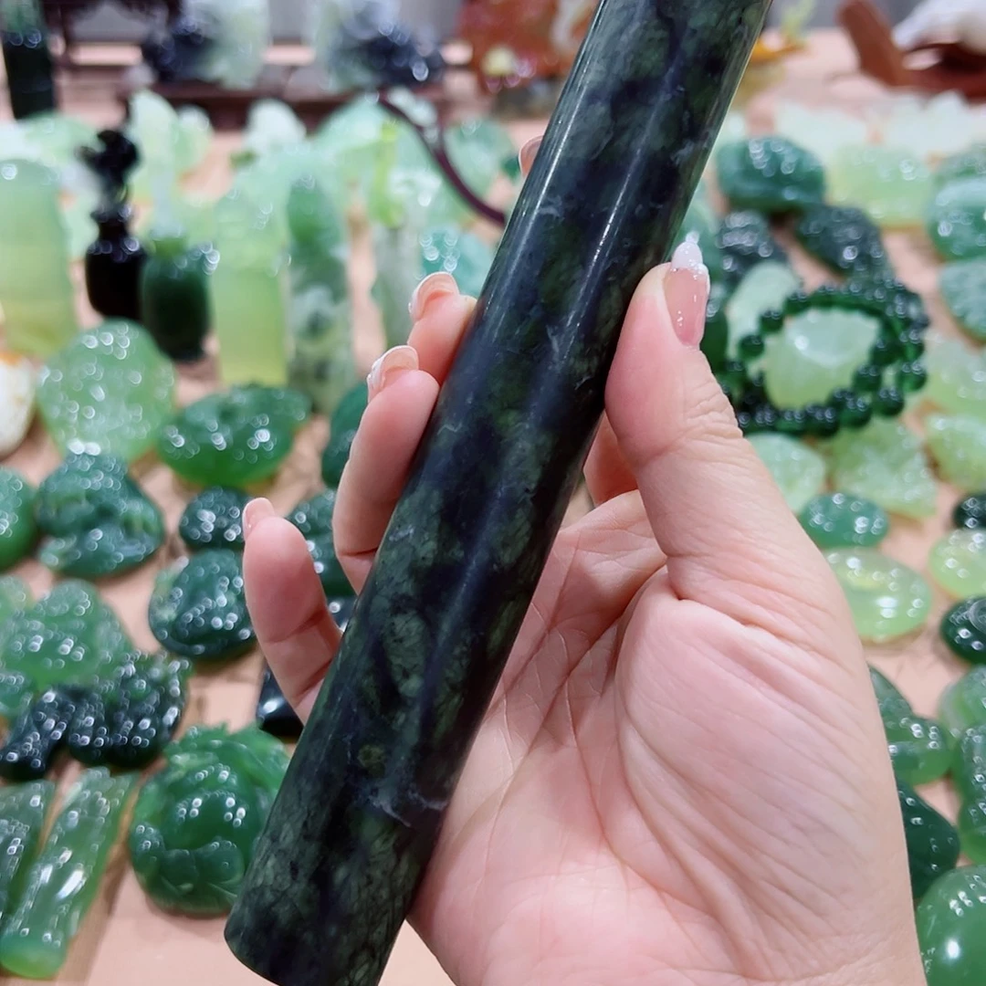 蛇纹石玉未镶嵌擀面