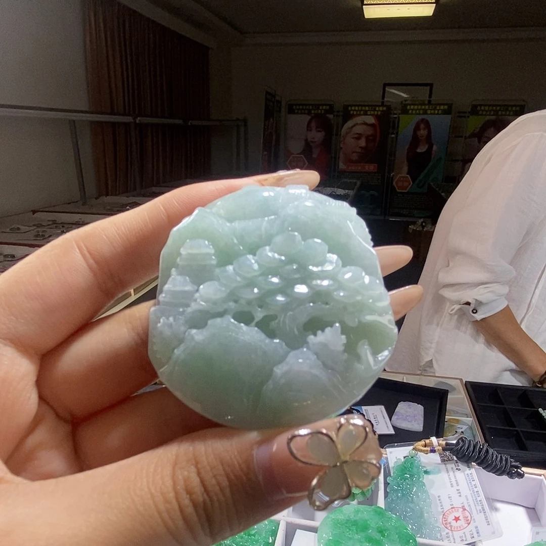 翡翠未镶嵌颈饰翡翠