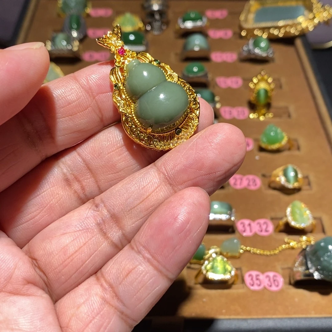 和田玉（碧玉）未镶嵌颈饰