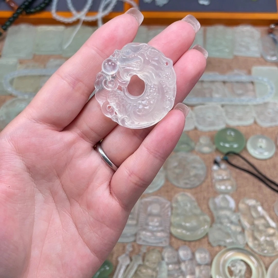 长***花蛇纹石玉未镶嵌颈饰