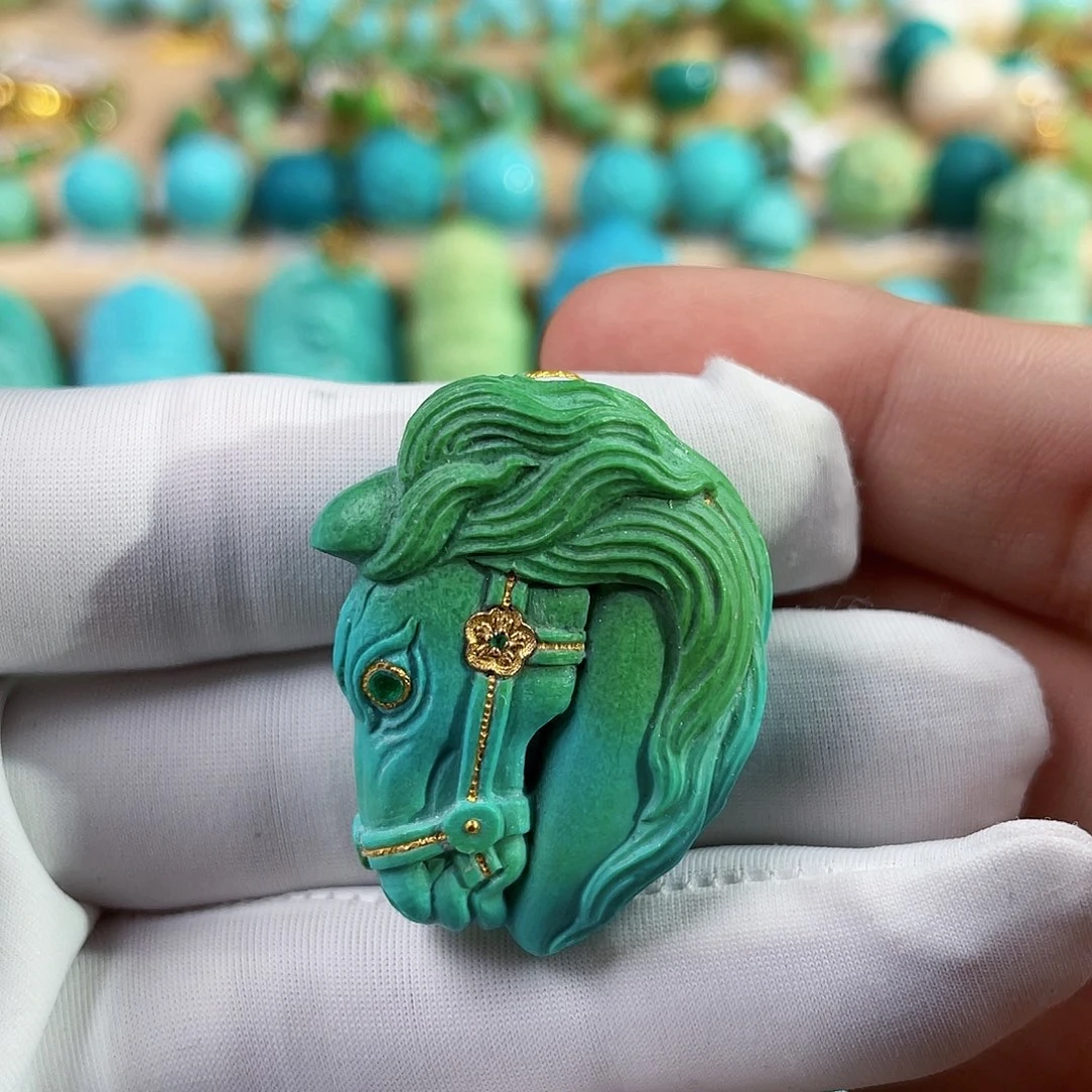 绿松石未镶嵌珠宝奇石