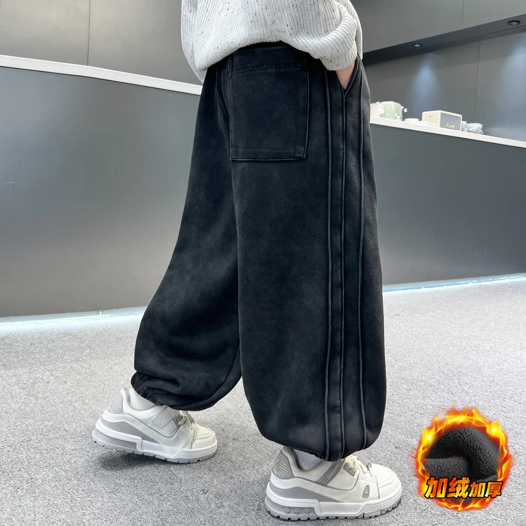 男童黑色拉条加绒卫裤冬季2025新款儿童保暖一体绒束脚裤子中大童