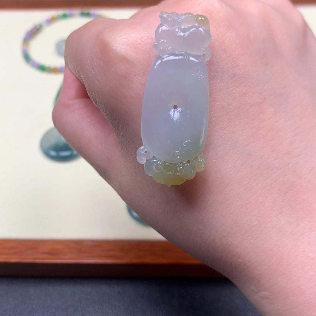 定制翡翠未镶嵌福贝