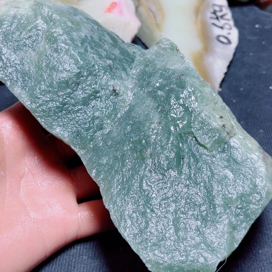 未镶嵌和田玉珠宝奇石