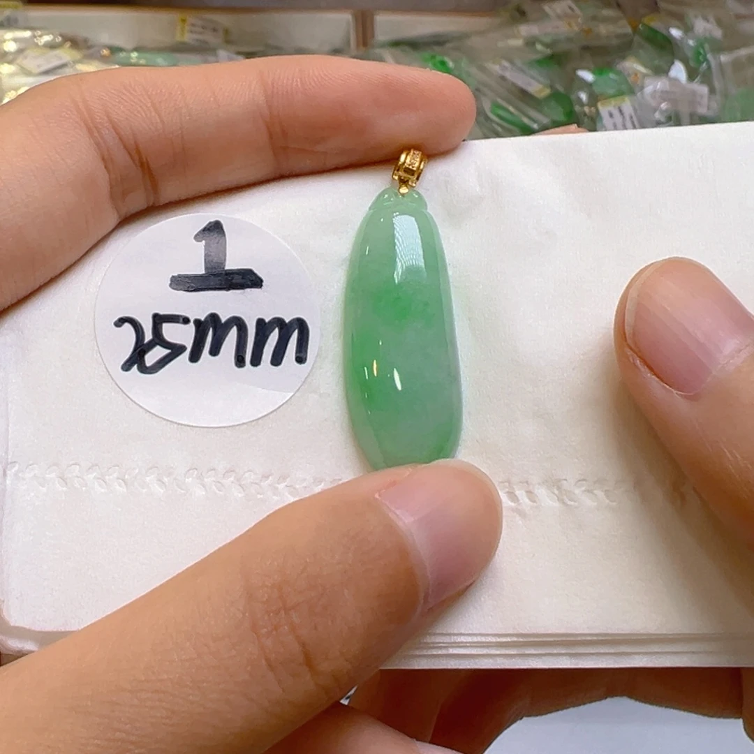 吊坠(不含链)18K金镶嵌翡翠