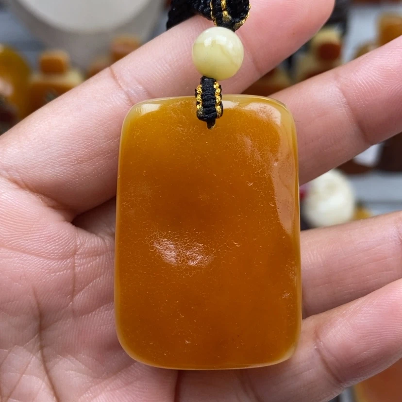 【闪购商品】琥珀颈饰未镶嵌