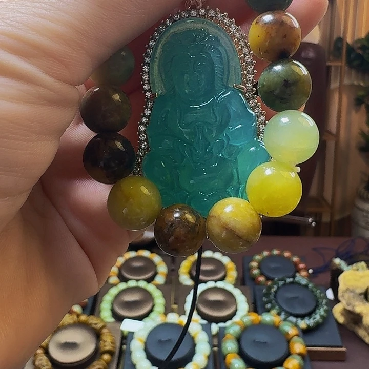 蛇纹石玉手串未镶嵌