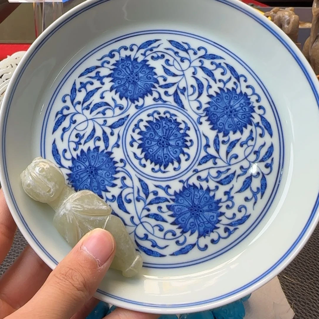 瓷片瓷器的造型也非常
