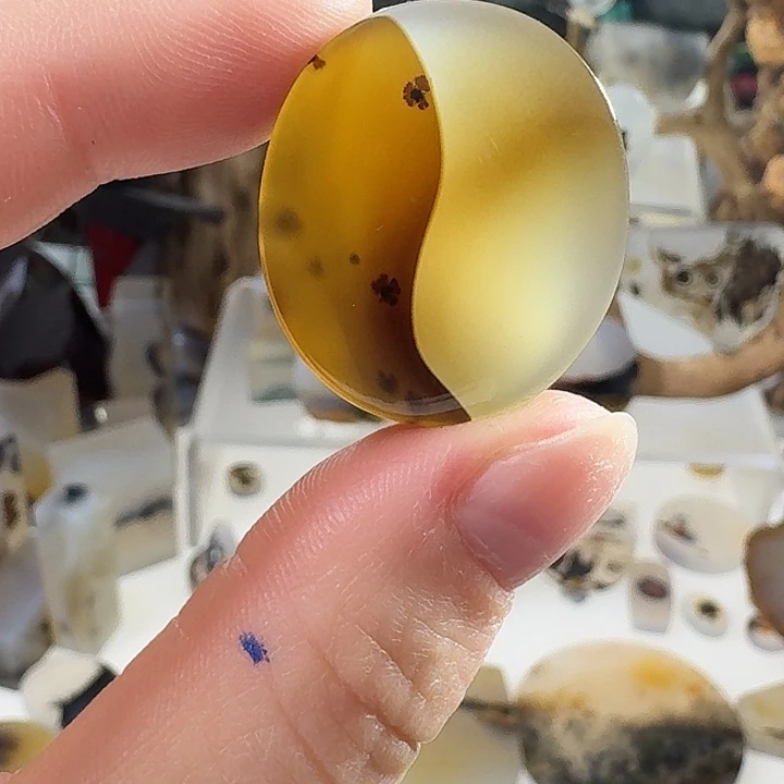 玛瑙/玉髓未镶嵌珠宝半成品