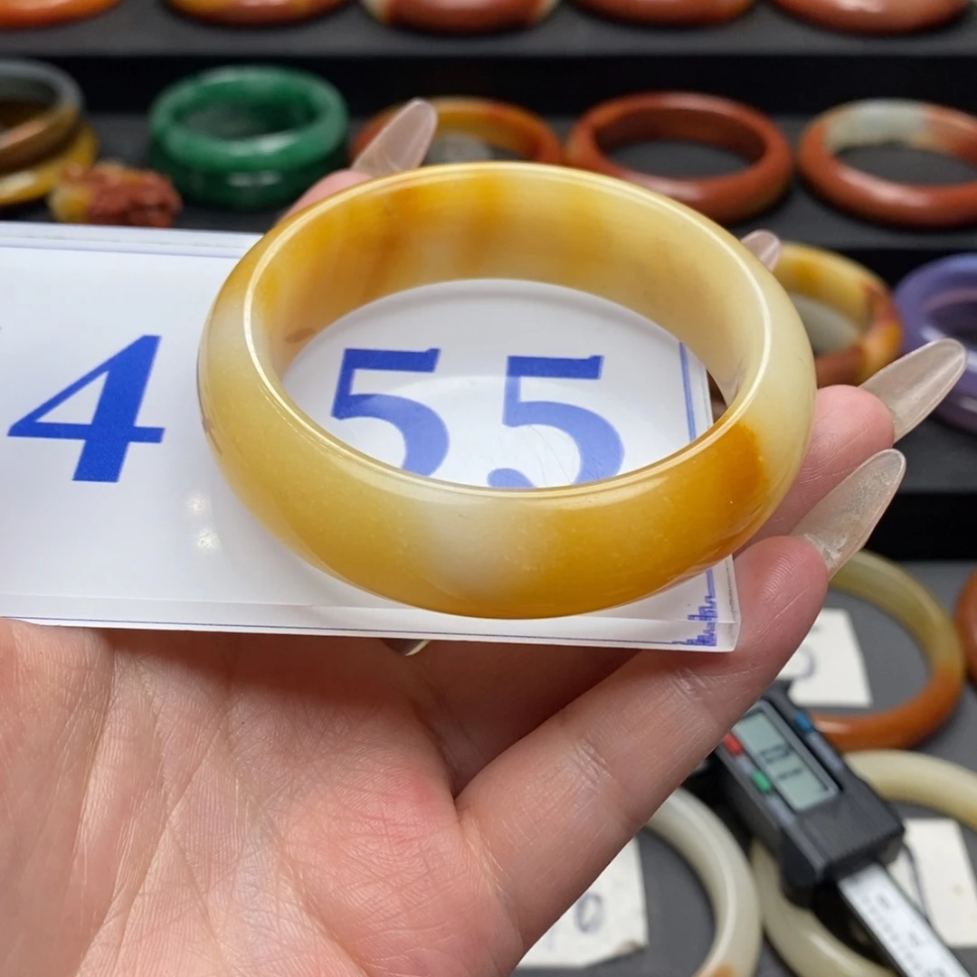 石英质玉（黄龙玉）手镯微瑕未镶嵌