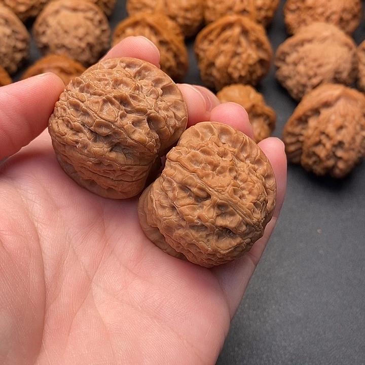 把件文玩核桃39尺血麒麟