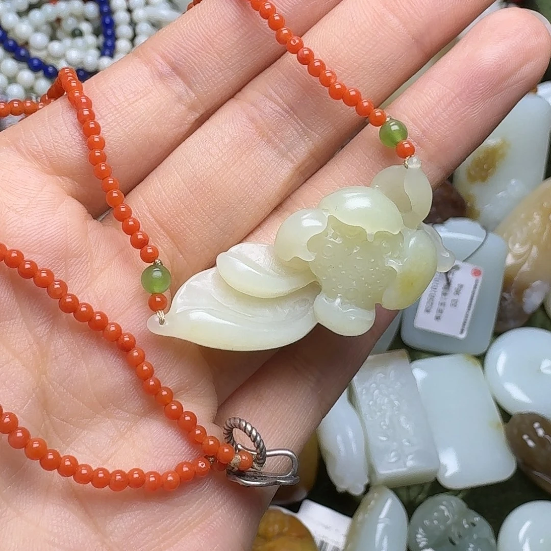 和田玉颈饰未镶嵌