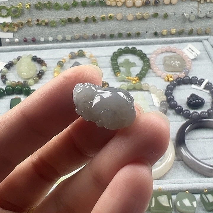 和田玉未镶嵌珠宝半成品