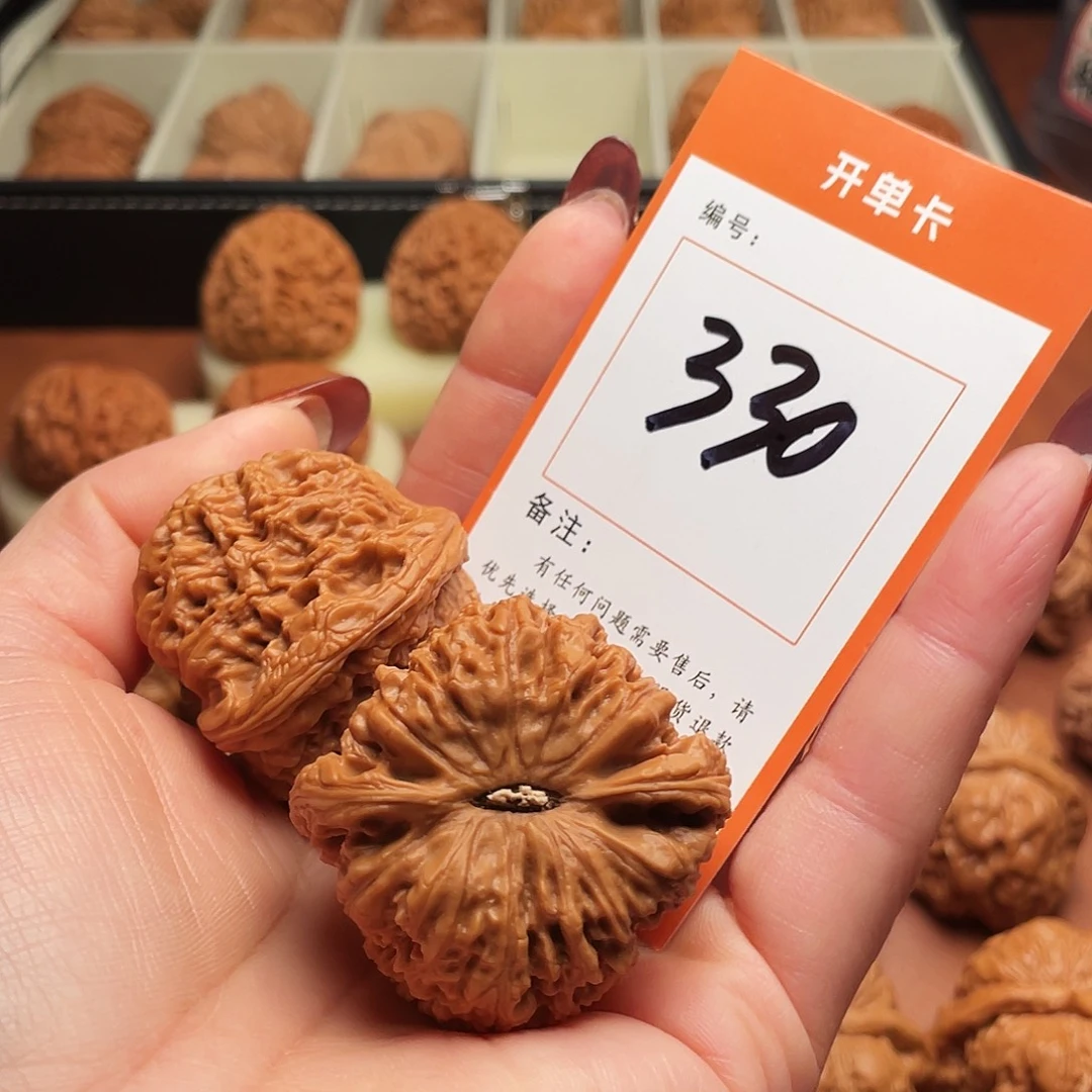 恋***梦把件文玩核桃南疆