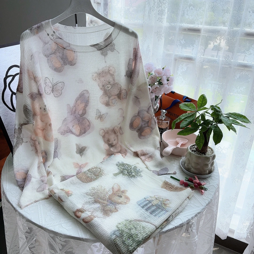 25新款 马海毛卡通钉珠植物印花薄款针织