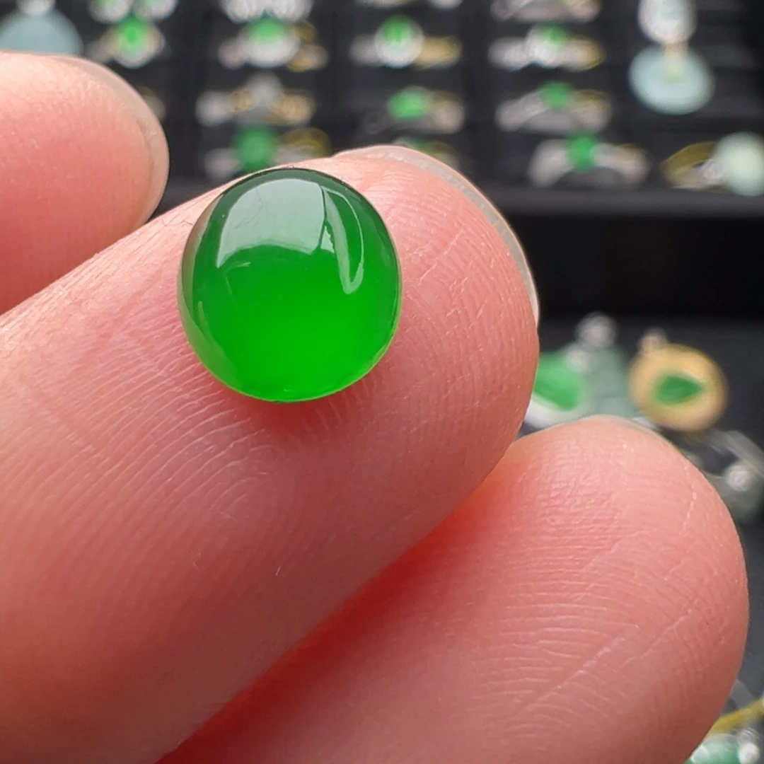 翡翠未镶嵌颈饰蛋7.1