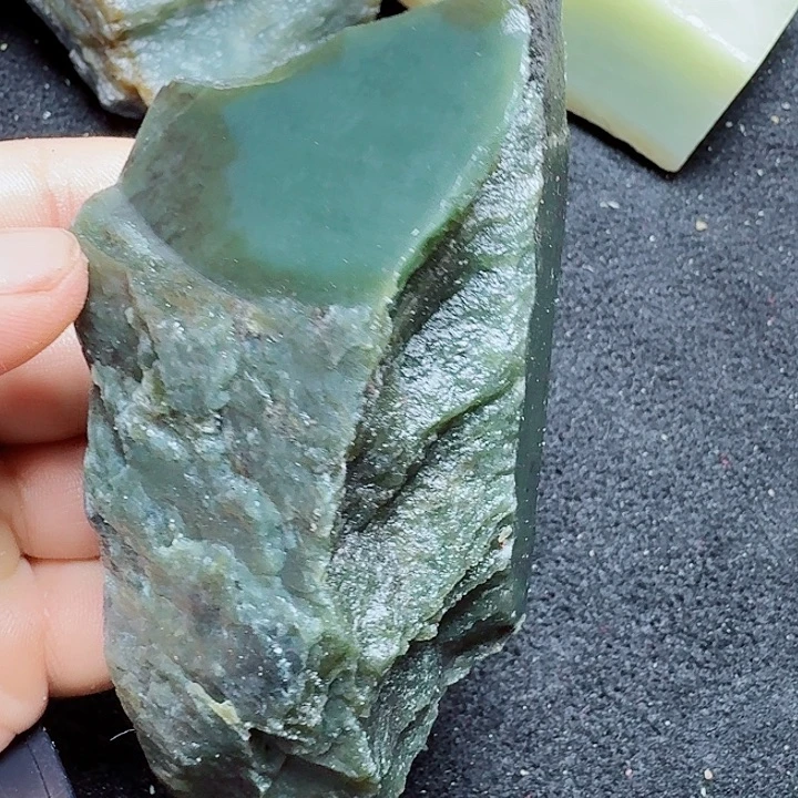 和田玉（糖玉）未镶嵌珠宝半成品