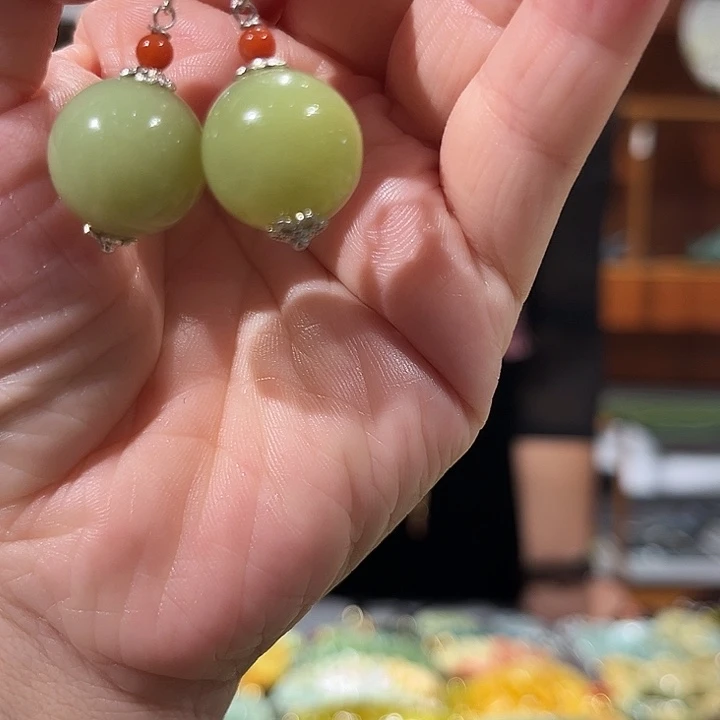 未镶嵌岫玉毛衣链